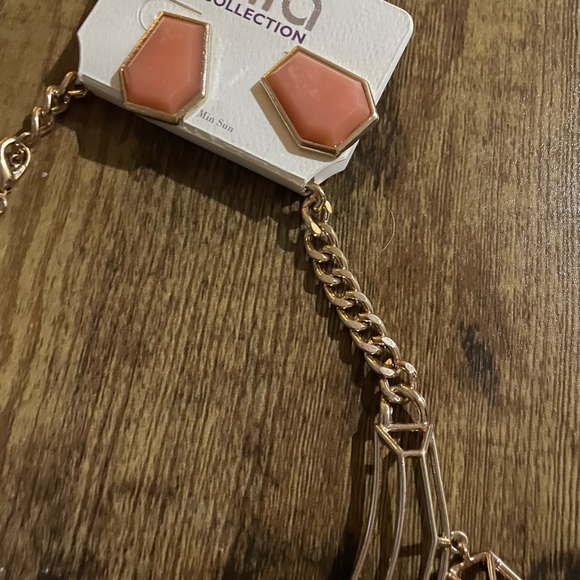 Mia collection peach necklace and earring set-NWT - Picture 3 of 4